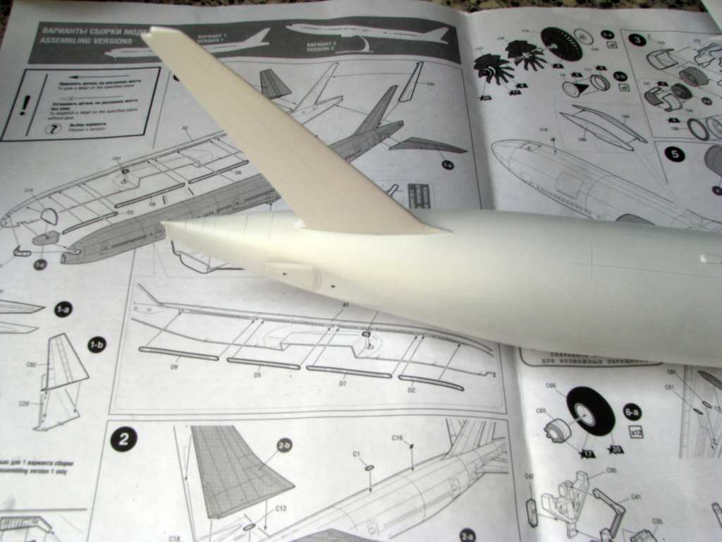 1/144 Zvezda Boeing 777 by Pawel